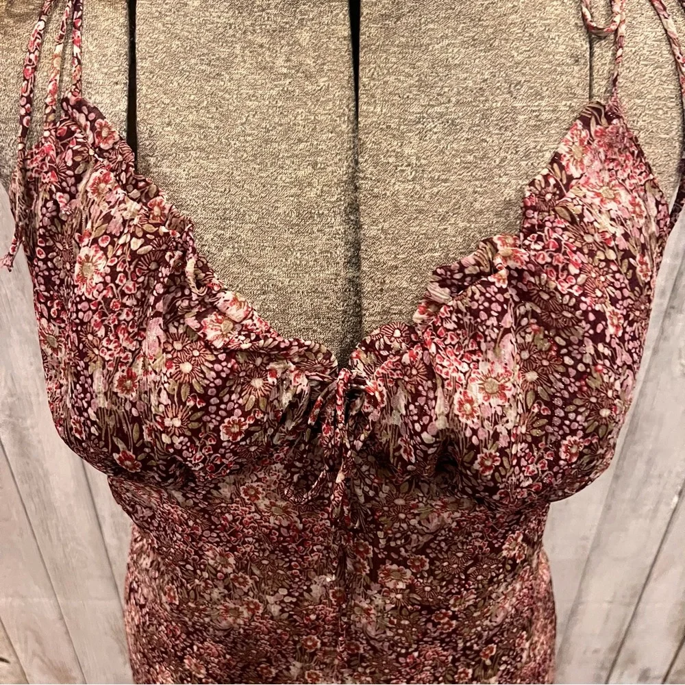 Chrysantheaum Floral Tie-Strap Dress - Picture 6 of 9